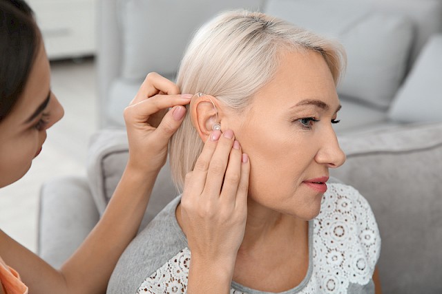 How to recognize the beginning stages of hearing loss